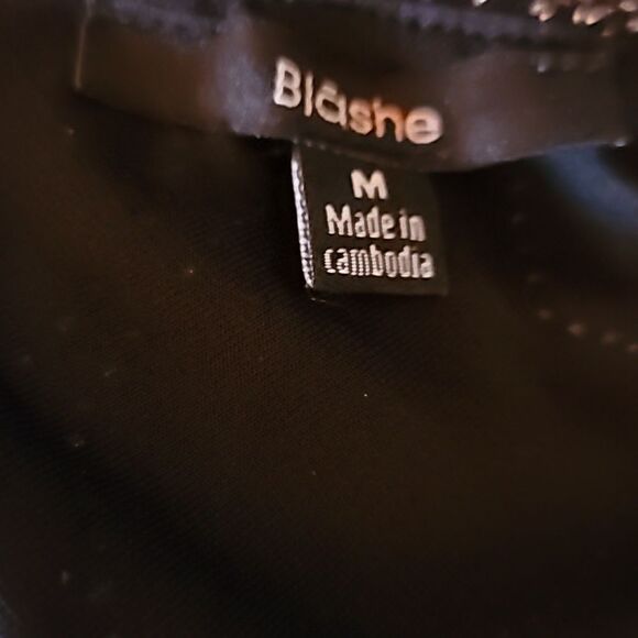 BRAND NEW BLASHE SEQUIINS L MINI V-NECK DRESS - Picture 12 of 13